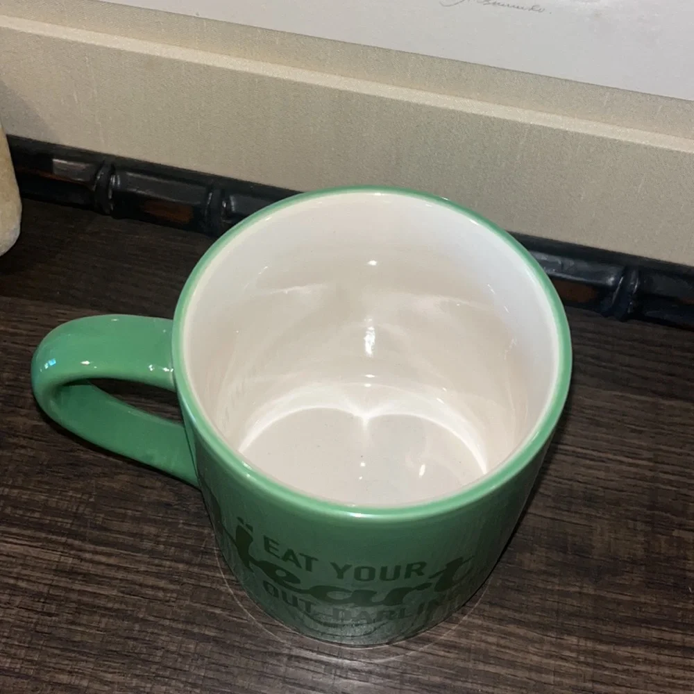 M&M’s Green ‘Lady’ coffee mug. “EAT YOUR Heart OUT, DARLING!’” Double Sided 201